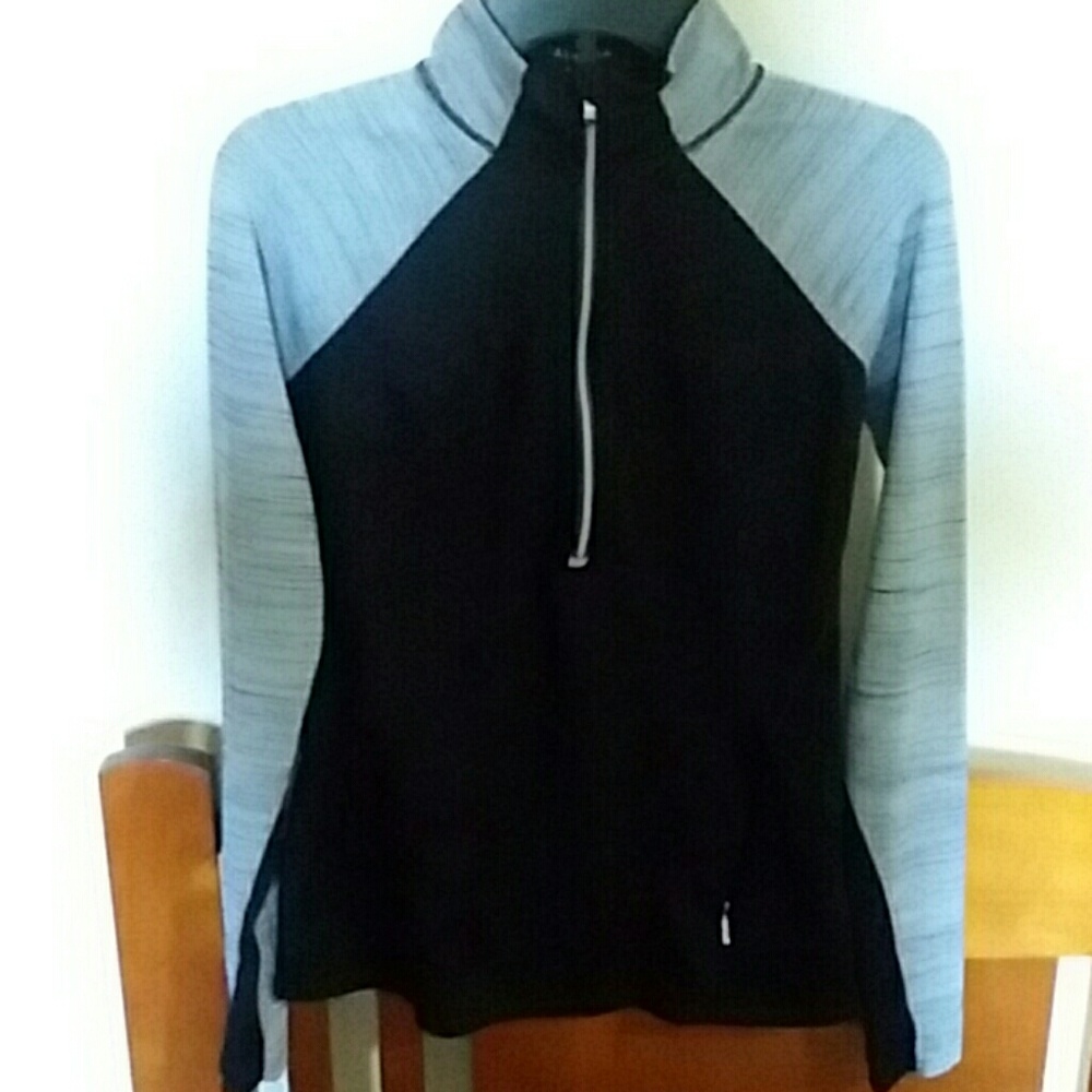 Athleta size small quarter zip long sleeve top